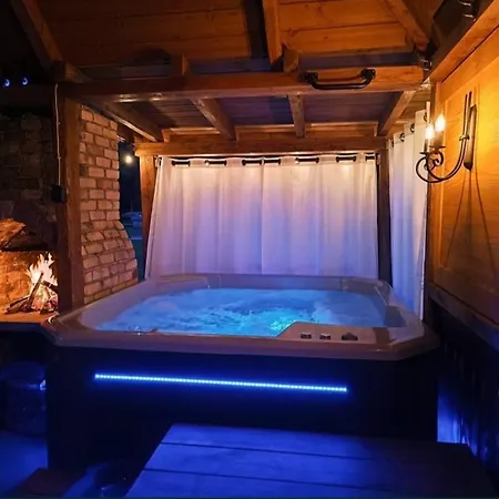 Feriehus W Sercu Malych Pienin - Z Jacuzzi *