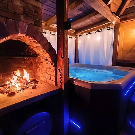 W Sercu Malych Pienin - Z Jacuzzi Feriehus *